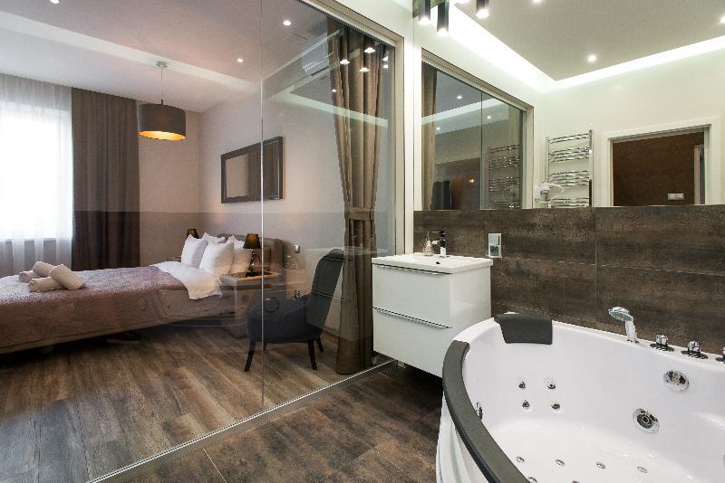 Hotel Leo Old Town 4*
