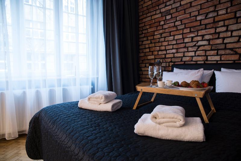 Leo Old Town Hotel 4*